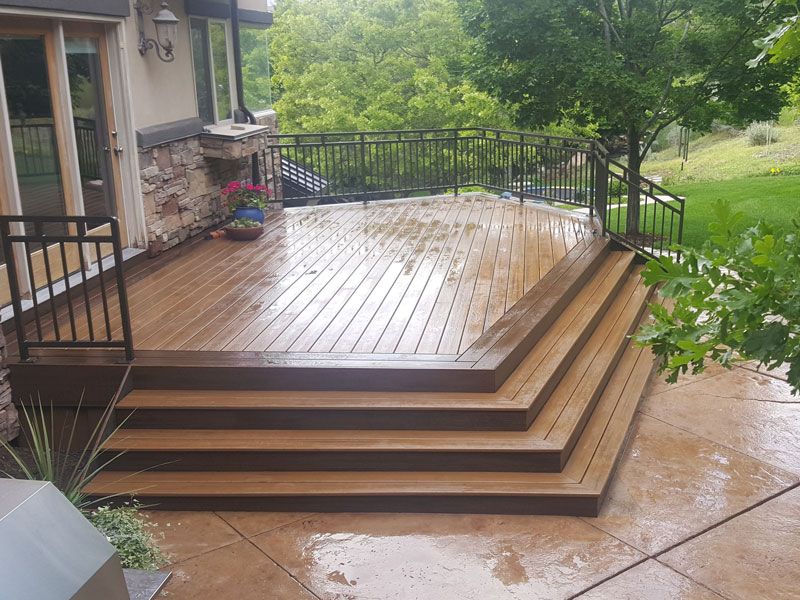 trex decking with railing and stairs